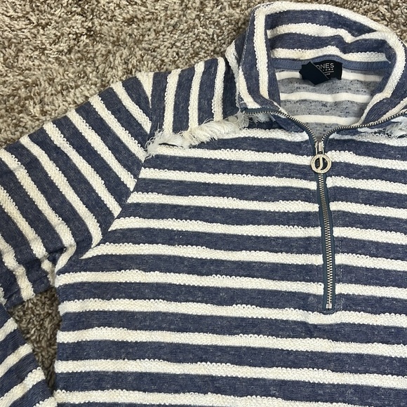 Jones New York Quarter Zip Striped Fringe Large - Picture 9 of 9